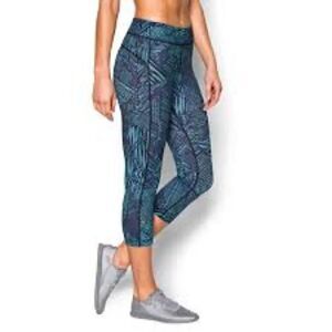 ✨Under Armour Heat Gear Patterned 18” Capri